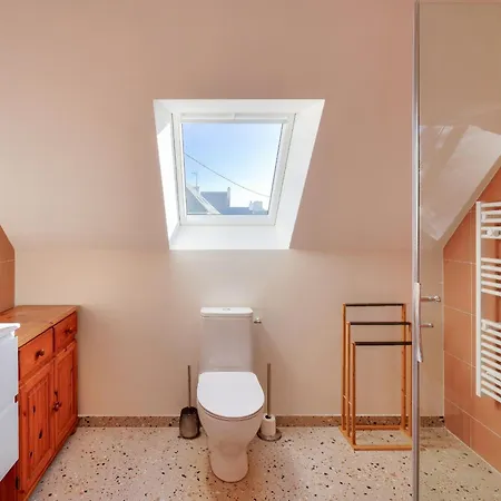 Maison En Bord De Pour 4, A Kerity Holiday home